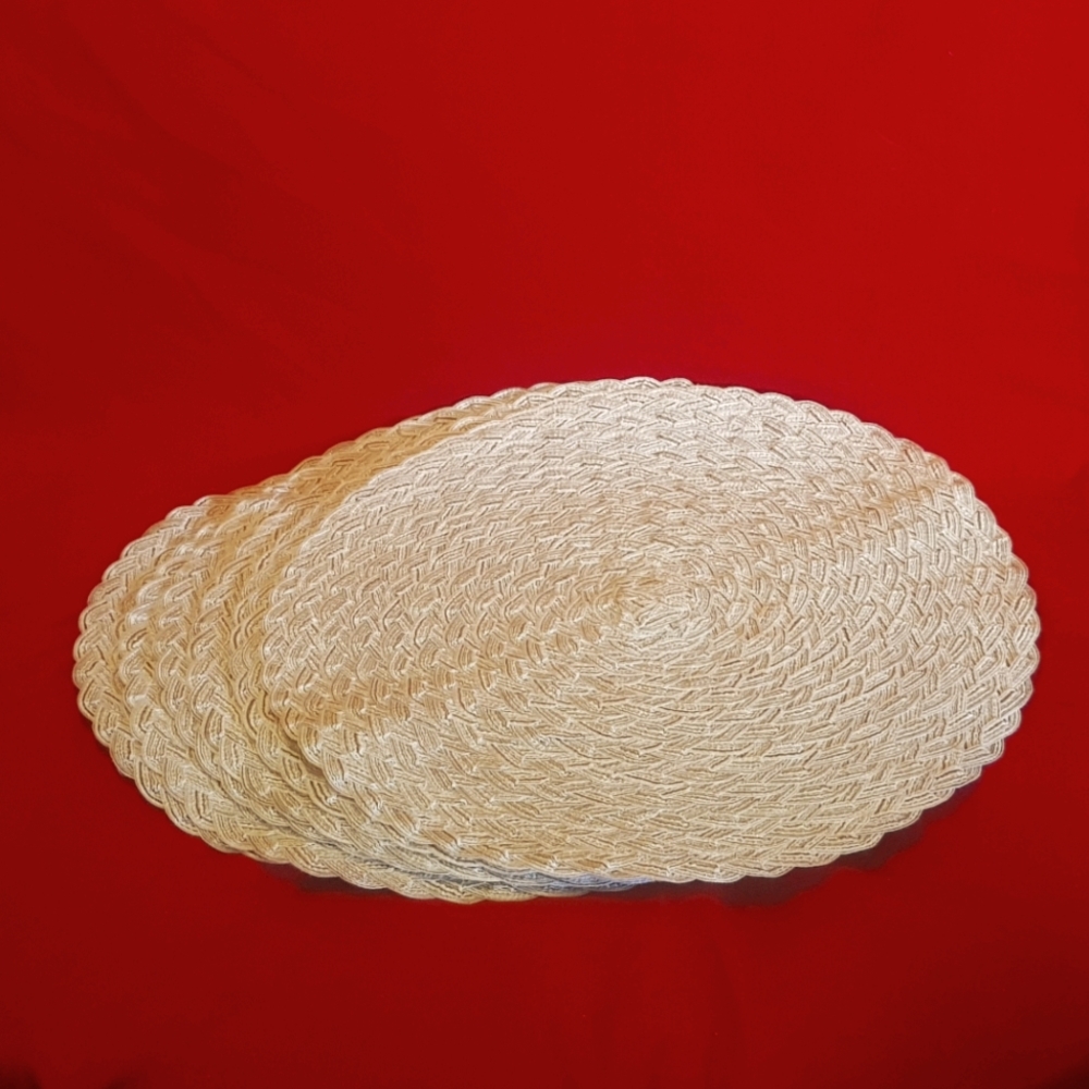 6 Cream and Gold placemats